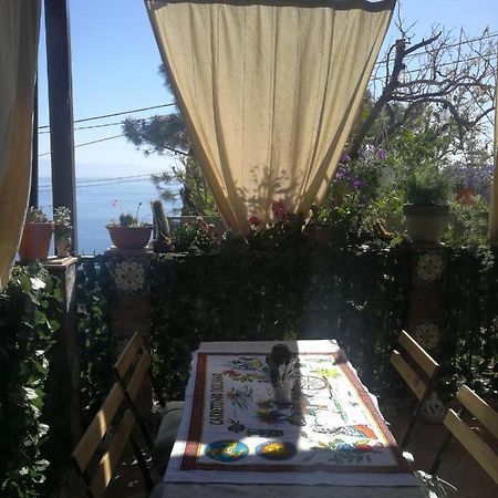 Casa Donna Fiorella Tipica Siciliana 陶尔米纳 外观 照片
